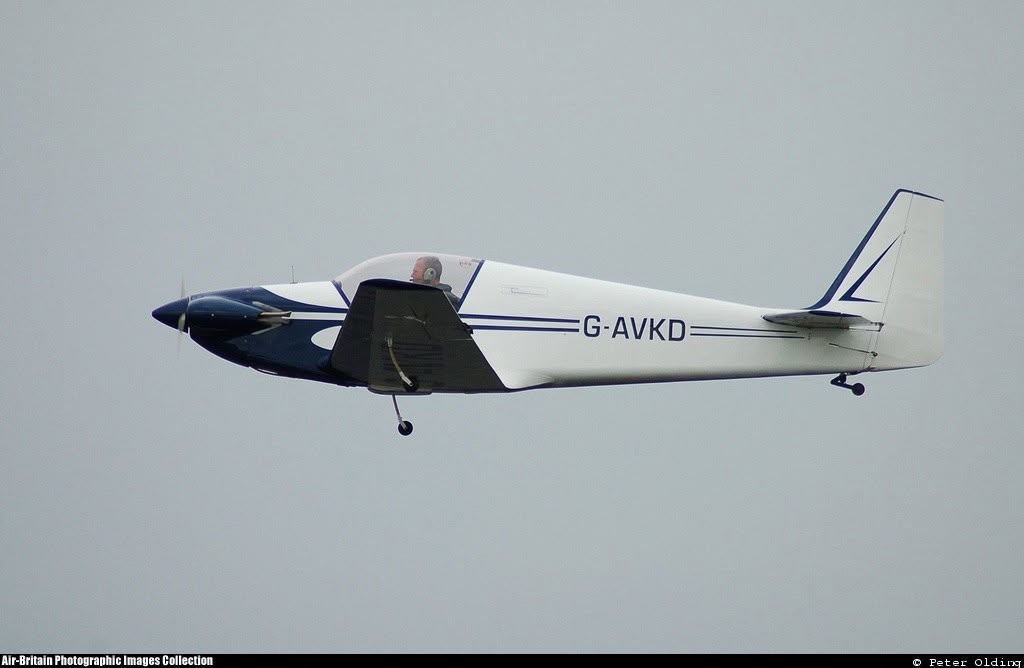 G-AVKD in flight, photo: Peter Olding, Air-Britain