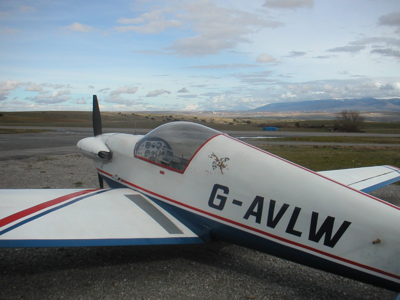 G-AVLW nose and cockpit, Spain