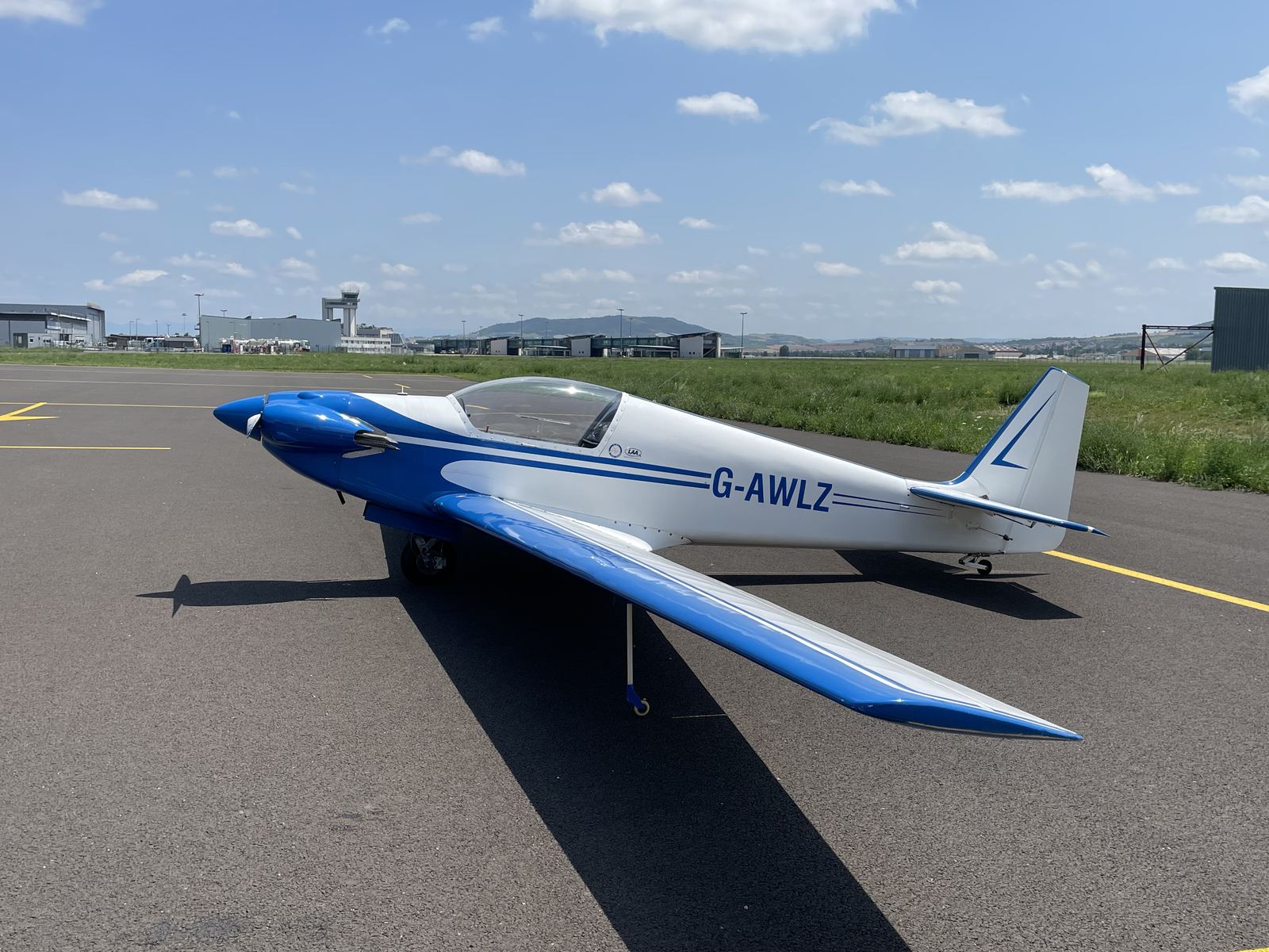 G-AWLZ · near Clermont-Ferrand, France