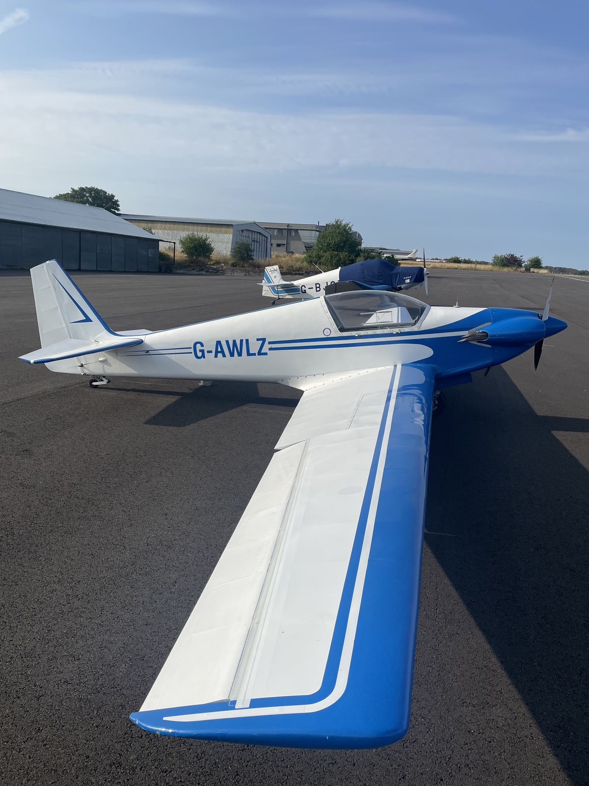 G-AWLZ · Burgundy, France