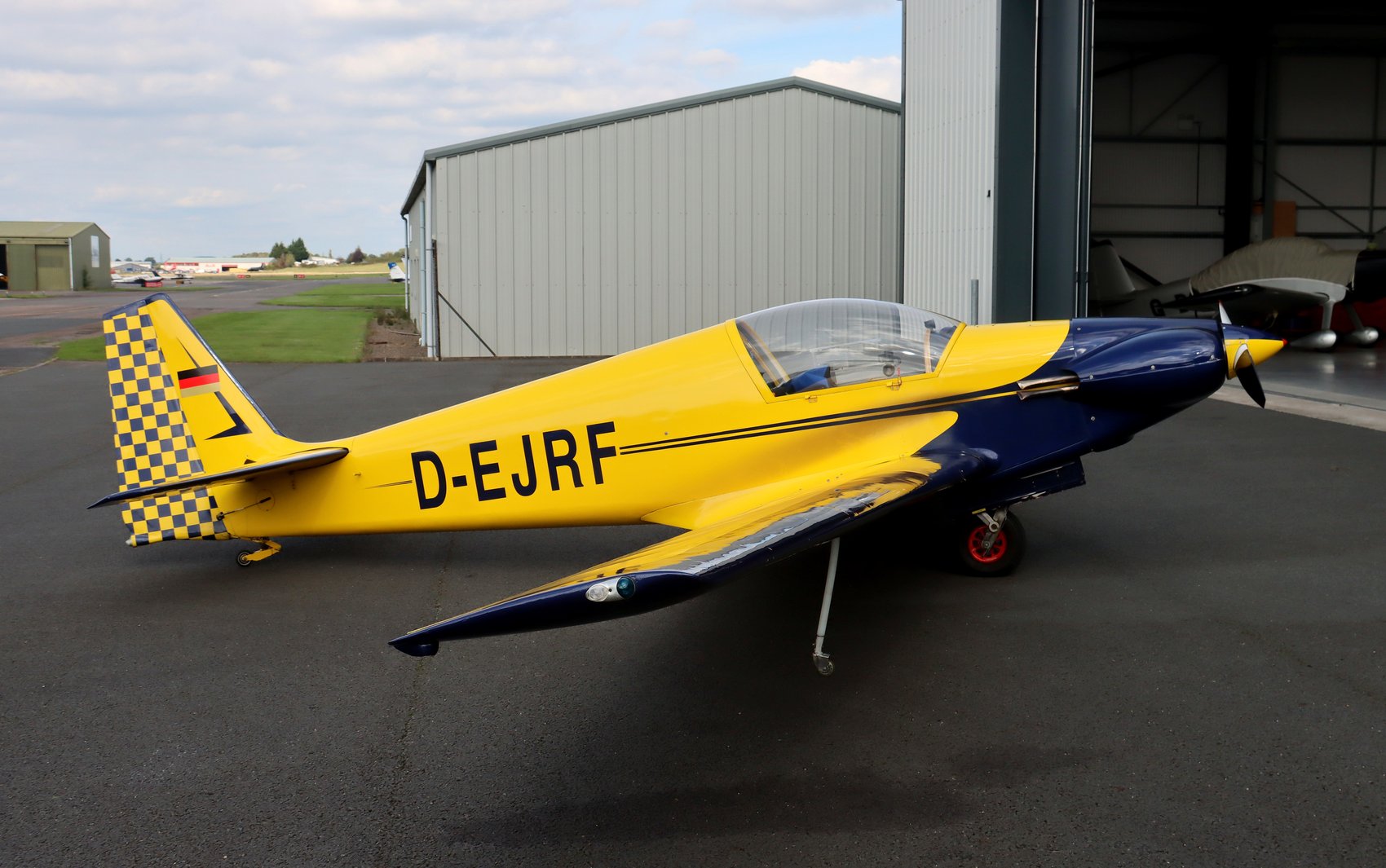 Fournier RF7 D-EJRF at Staverton, October 2024, yellow and navy scheme