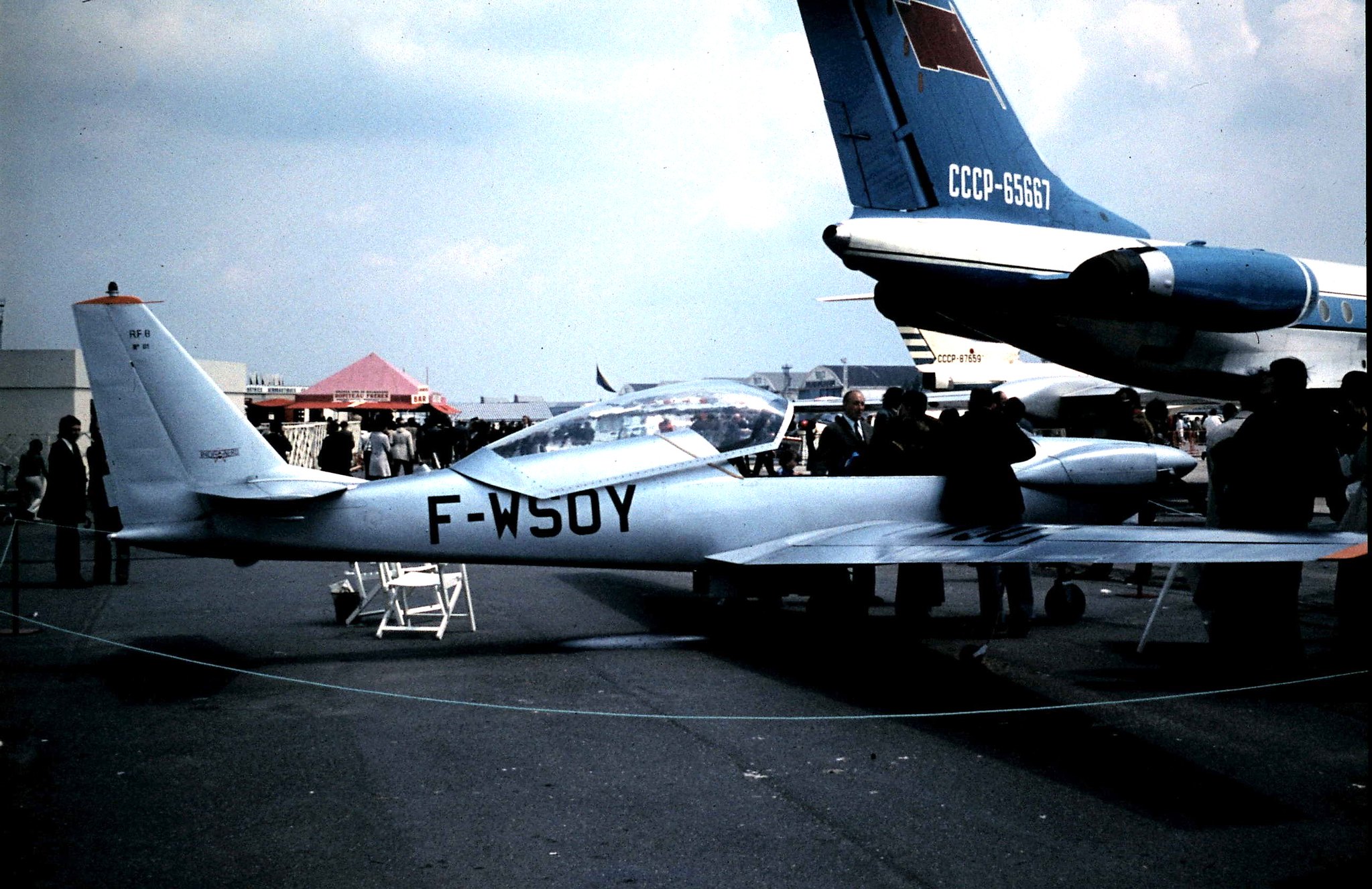 Fournier RF8 prototype F-WSOY at an airshow