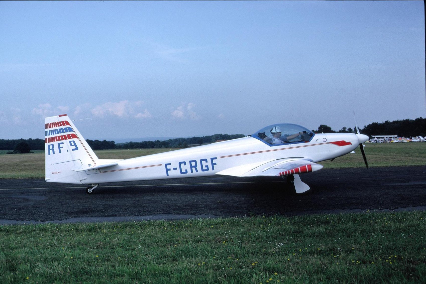 Fournier RF9 F-CRGF at Moulins, 1992