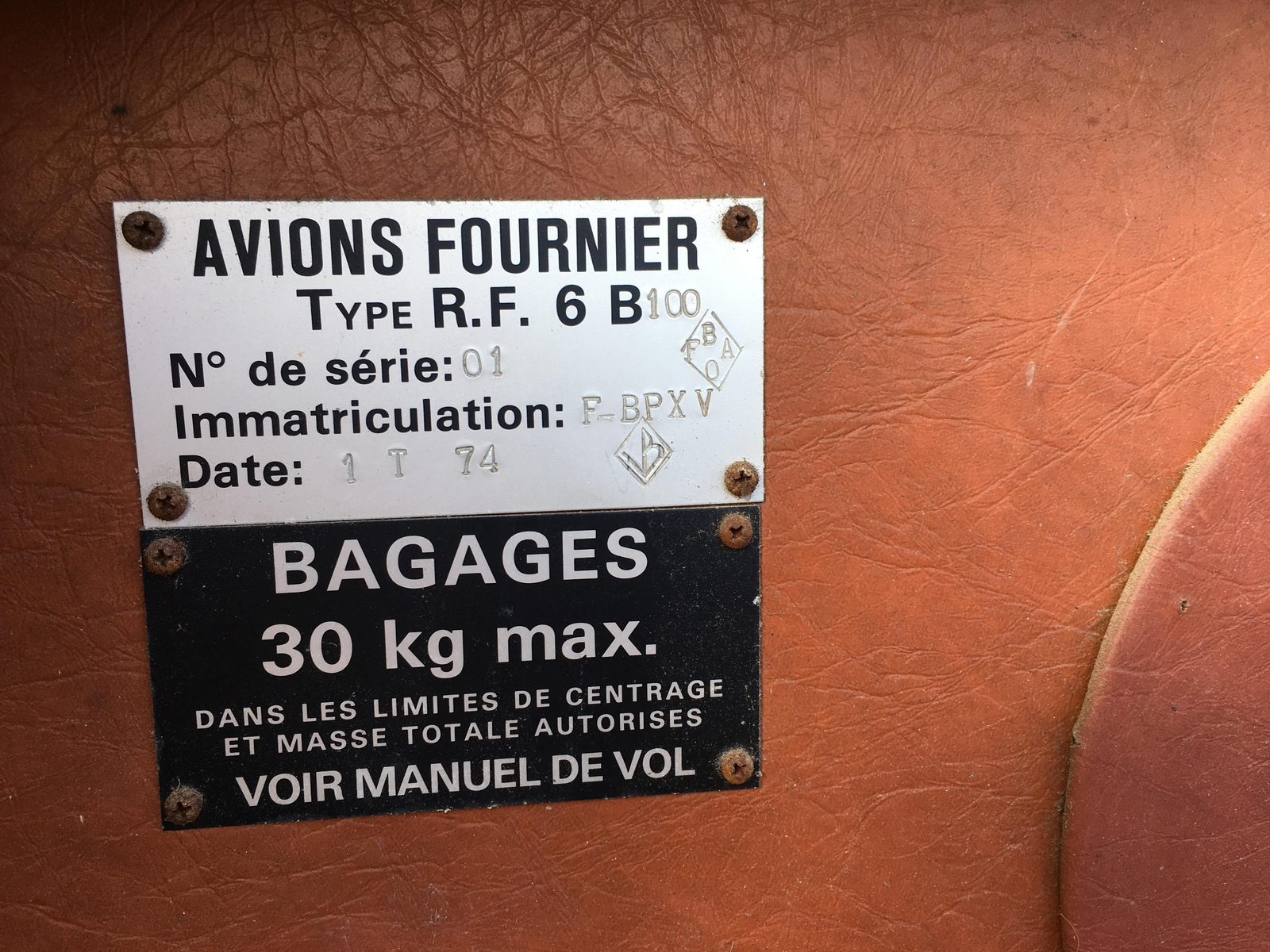 Avions Fournier data plate: Type R.F.6 B, immatriculation F-BPXV